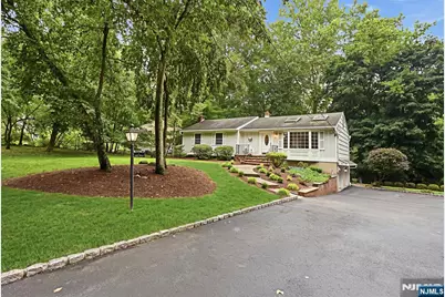 756 Sunset Terrace, Franklin Lakes, NJ 07417 - Photo 23