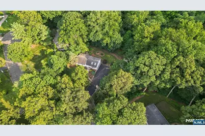 756 Sunset Terrace, Franklin Lakes, NJ 07417 - Photo 25
