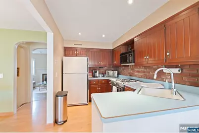 4-29 Summit Avenue, Fair Lawn, NJ 07410 - Photo 3