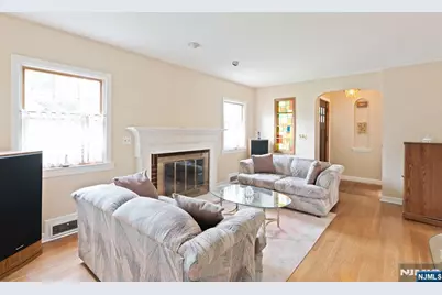 4-29 Summit Avenue, Fair Lawn, NJ 07410 - Photo 9