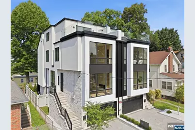 1015 Kingsland Lane, Fort Lee, NJ 07024 - Photo 1