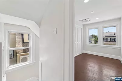 275 Farrant Terrace, Teaneck Township, NJ 07666 - Photo 19