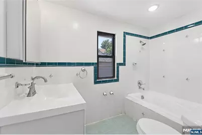 275 Farrant Terrace, Teaneck Township, NJ 07666 - Photo 13