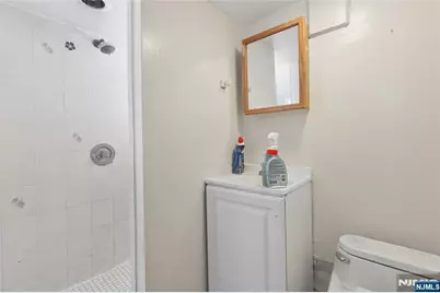 275 Farrant Terrace, Teaneck Township, NJ 07666 - Photo 27