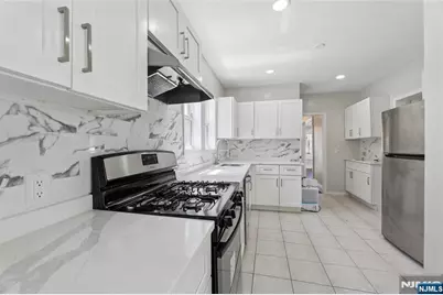 275 Farrant Terrace, Teaneck Township, NJ 07666 - Photo 9