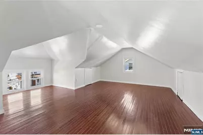 275 Farrant Terrace, Teaneck Township, NJ 07666 - Photo 25