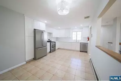 830 Elizabeth Street 2 #2, Ridgefield, NJ 07657 - Photo 5