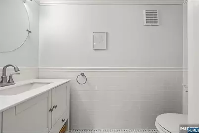 122 Parkview Drive 7 #7, Teaneck Township, NJ 07666 - Photo 9