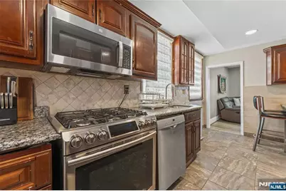 15 Putnam Place, Clifton, NJ 07011 - Photo 11