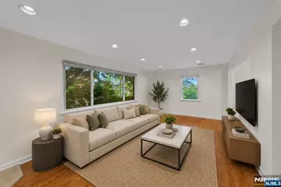 160 Magnolia Avenue, Cresskill, NJ 07626 - Photo 3