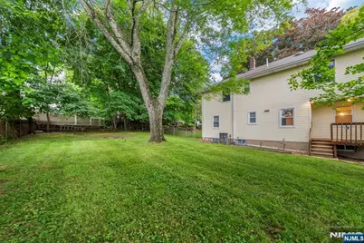 160 Magnolia Avenue, Cresskill, NJ 07626 - Photo 31
