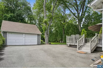 211 Pinelynn Road, Glen Rock, NJ 07452 - Photo 19