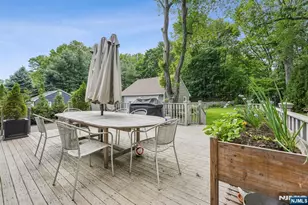 211 Pinelynn Rd, Glen Rock, NJ 07452 - Photo 17