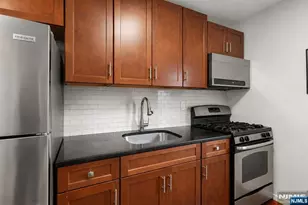 725 Joralemon Street 110, Belleville, NJ 07109 - Photo 7