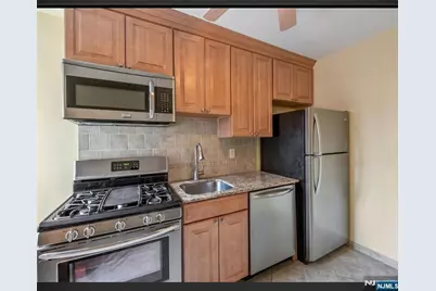 420 Park Place 5C #5C, Fort Lee, NJ 07024 - Photo 3