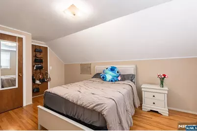 110 Patricia Place, Clifton, NJ 07012 - Photo 11