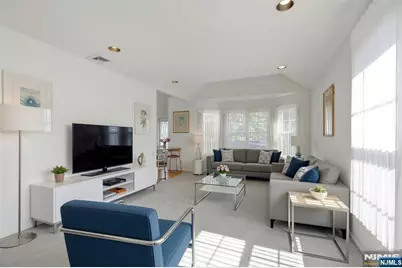 14 Summit Court, Hackensack, NJ 07601 - Photo 9