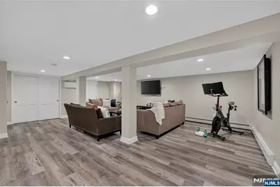 60 Moore Avenue, Waldwick, NJ 07463 - Photo 17