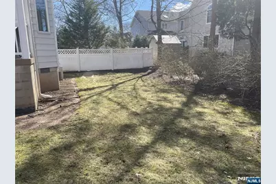 526 Rutland Avenue, Teaneck Township, NJ 07666 - Photo 29