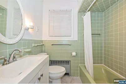 250 Degraw Avenue, Teaneck Township, NJ 07666 - Photo 11