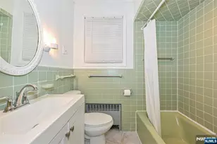 250 Degraw Ave, Teaneck Township, NJ 07666 - Photo 11