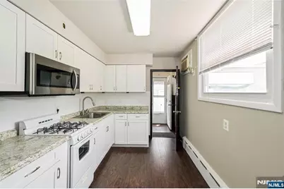 250 Degraw Avenue, Teaneck Township, NJ 07666 - Photo 3