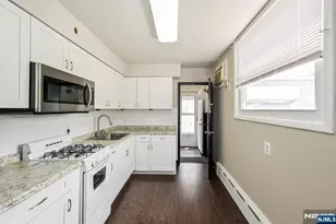 250 Degraw Ave, Teaneck Township, NJ 07666 - Photo 3