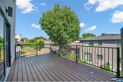 1522 11th Street, Fort Lee, NJ 07024 - Photo 17