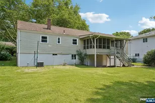287 Buttonwood Dr, Paramus, NJ 07652 - Photo 21
