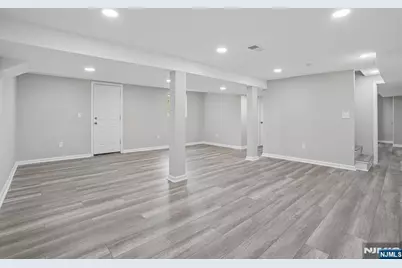 287 Buttonwood Drive, Paramus, NJ 07652 - Photo 17