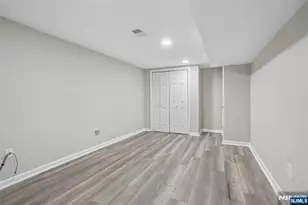 287 Buttonwood Dr, Paramus, NJ 07652 - Photo 19