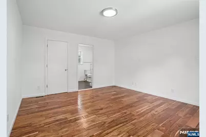 287 Buttonwood Drive, Paramus, NJ 07652 - Photo 9