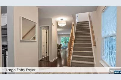2119 Gunston Court, Mahwah, NJ 07430 - Photo 9