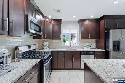 647-649 Devon Street, Kearny, NJ 07032 - Photo 17