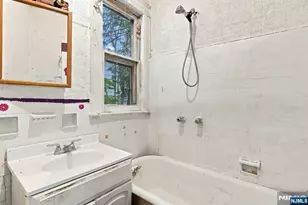 164-166 Vermont Ave, Newark, NJ 07106 - Photo 7