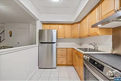 33 Poplar Avenue 8 #8, Hackensack, NJ 07601 - Photo 7