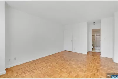 2000 Linwood Avenue 7K #7K, Fort Lee, NJ 07024 - Photo 15