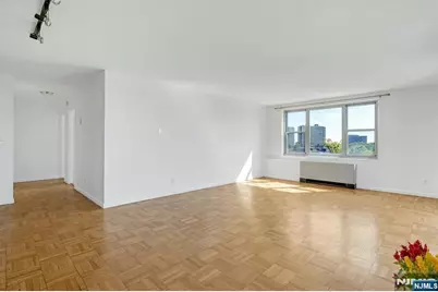 2000 Linwood Avenue 7K #7K, Fort Lee, NJ 07024 - Photo 5