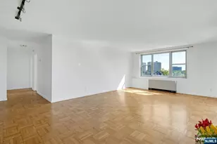 2000 Linwood Ave 7K, Fort Lee, NJ 07024 - Photo 5
