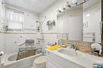 34 Pennington Avenue, Passaic, NJ 07055 - Photo 19