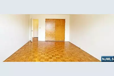 2348 Linwood Avenue 4M #4M, Fort Lee, NJ 07024 - Photo 13