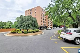 2348 Linwood Ave 4M, Fort Lee, NJ 07024 - Photo 15
