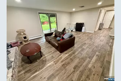 60 Eileen Drive, Mahwah, NJ 07430 - Photo 13