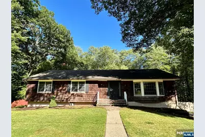 60 Eileen Drive, Mahwah, NJ 07430 - Photo 23