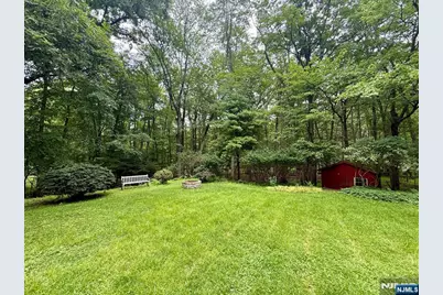 60 Eileen Drive, Mahwah, NJ 07430 - Photo 19