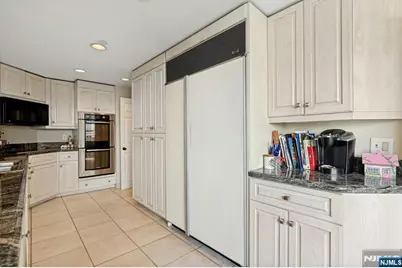 900 Palisade Avenue 4F #4F, Fort Lee, NJ 07024 - Photo 17
