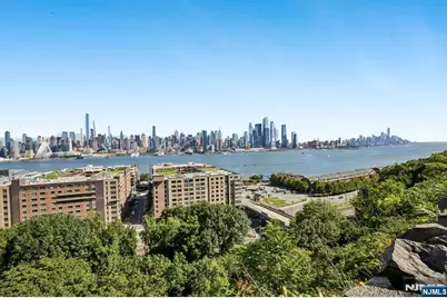 849 Boulevard 4D #4D, Weehawken, NJ 07086 - Photo 37
