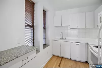 849 Boulevard 4D #4D, Weehawken, NJ 07086 - Photo 13