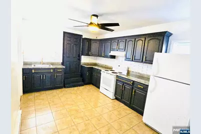 10-14 Noll Place 3 #3, Newark, NJ 07106 - Photo 9