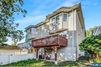 386A Park Avenue, Fairview, NJ 07022 - Photo 15